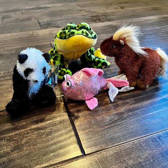 Webkinz World Plush Pets - Picture 4 of 4